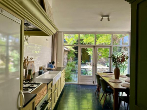 Maas Suites - The French House